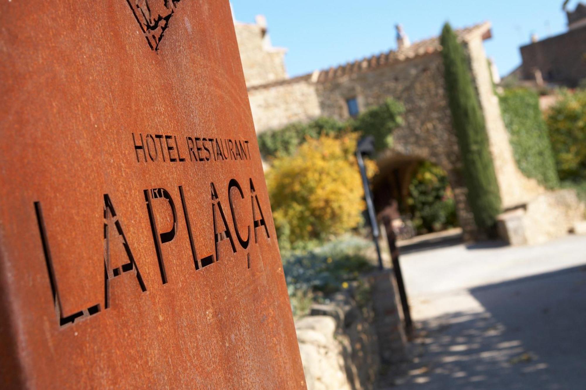 Hotel La Placa Madremanya  Exterior foto